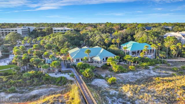 1 Gloucester Rd Apt 305, Hilton Head Island, SC 29928