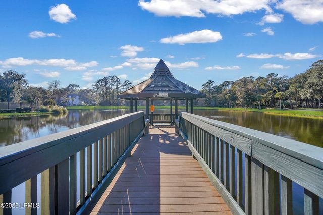 1 Gloucester Rd Apt 305, Hilton Head Island, SC 29928