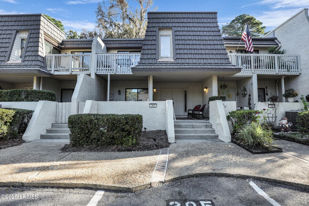 1 Gloucester Rd Apt 305, Hilton Head Island, SC 29928