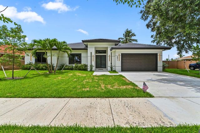 621 NW 42nd Avenue, Coconut Creek, FL 33066
