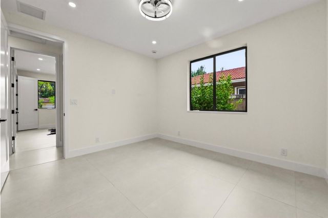 621 NW 42nd Avenue, Coconut Creek, FL 33066