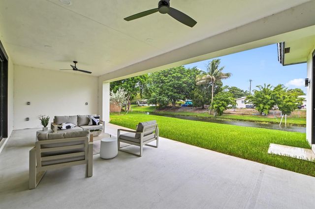 621 NW 42nd Avenue, Coconut Creek, FL 33066