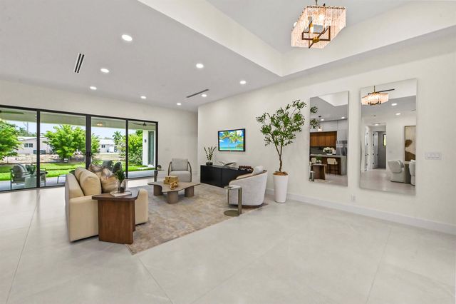 621 NW 42nd Avenue, Coconut Creek, FL 33066