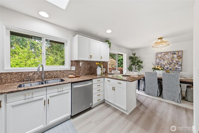17801 38th Pl W, Lynnwood, WA 98037