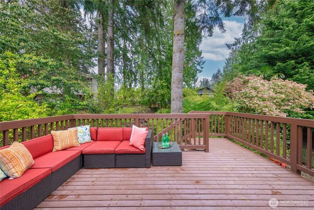17801 38th Pl W, Lynnwood, WA 98037
