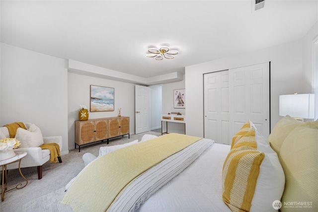 17801 38th Pl W, Lynnwood, WA 98037