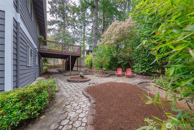 17801 38th Pl W, Lynnwood, WA 98037
