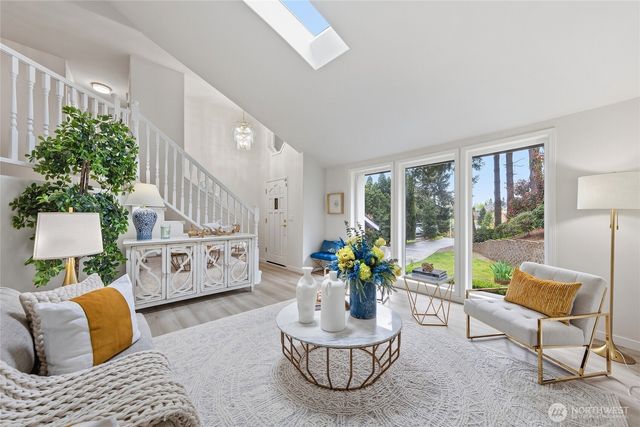 17801 38th Pl W, Lynnwood, WA 98037