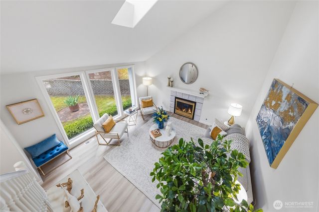 17801 38th Pl W, Lynnwood, WA 98037