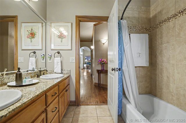 7704 S 2nd Street, Broken Arrow, OK 74011