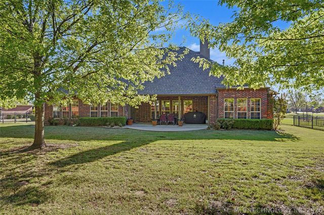 7704 S 2nd Street, Broken Arrow, OK 74011