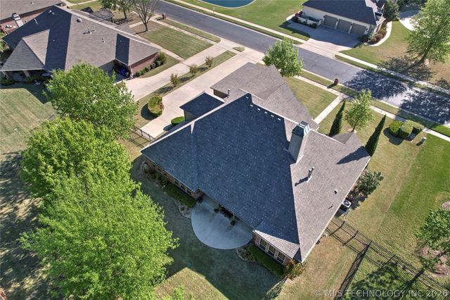 7704 S 2nd Street, Broken Arrow, OK 74011