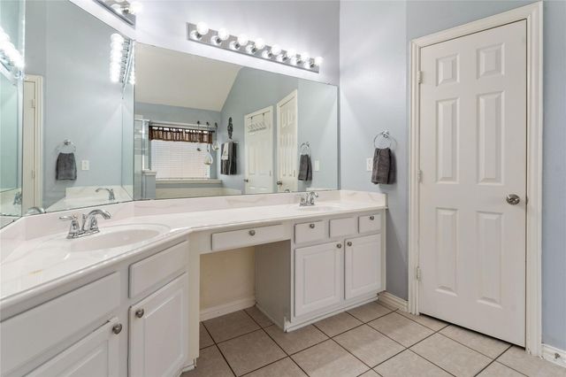 106 Foxwood Lane, Red Oak, TX 75154