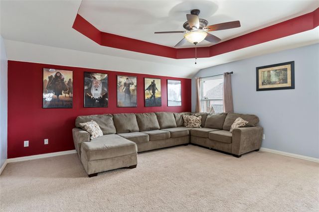 106 Foxwood Lane, Red Oak, TX 75154