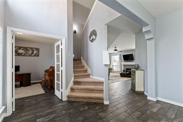 106 Foxwood Lane, Red Oak, TX 75154