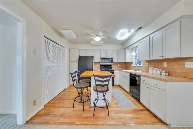 438 Windward DR, Roanoke, VA 24018