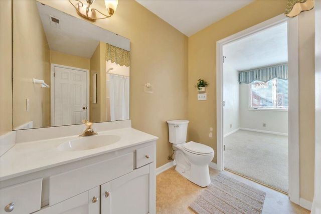 438 Windward DR, Roanoke, VA 24018