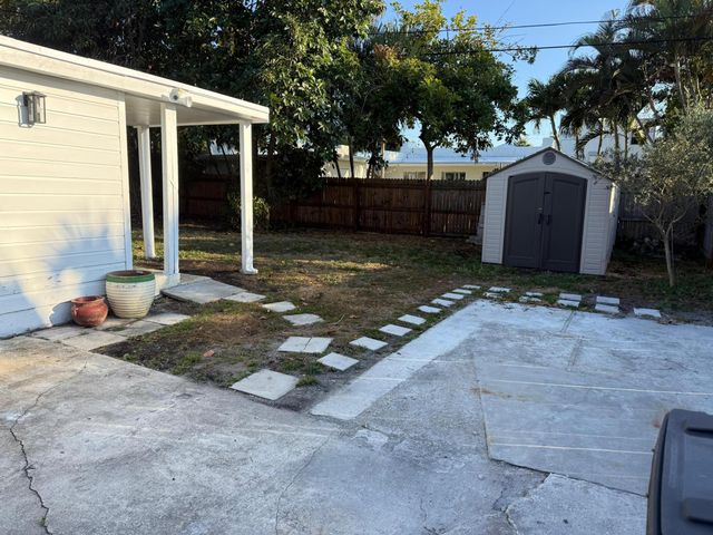 810 Franklin Road, West Palm Beach, FL 33405