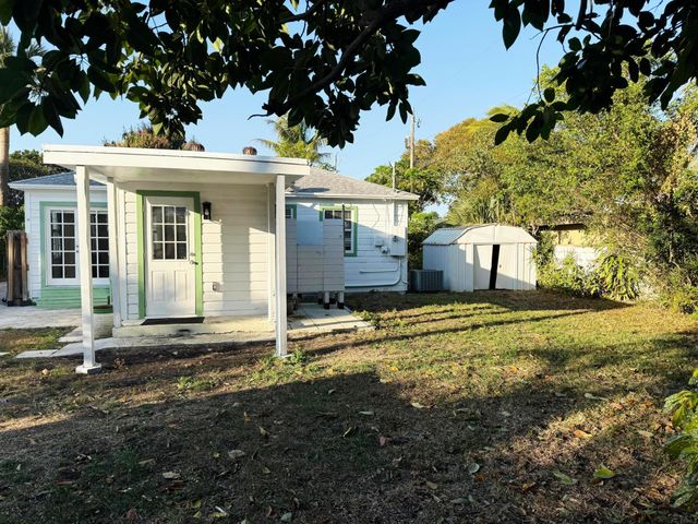 810 Franklin Road, West Palm Beach, FL 33405