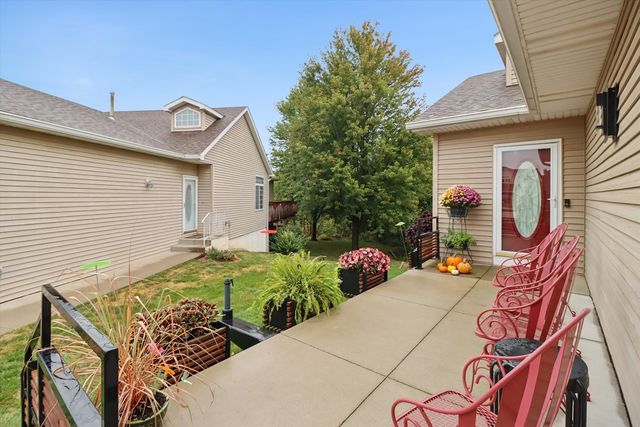 714 Kitterman Circle, Norwalk, IA 50211