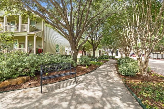 818 Garden Rose Lane, Houston, TX 77018