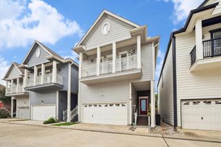 818 Garden Rose Lane, Houston, TX 77018