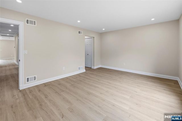 14 Holiday Court, River Vale, NJ 07675
