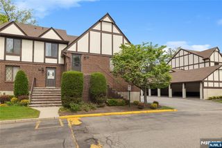 14 Holiday Court, River Vale, NJ 07675