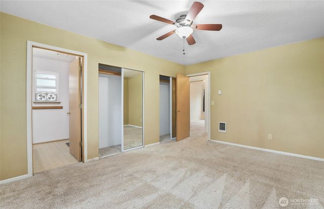 9711 Vantage Terrace Court SE, Olympia, WA 98513