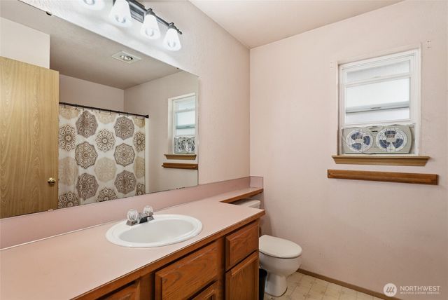 9711 Vantage Terrace Court SE, Olympia, WA 98513