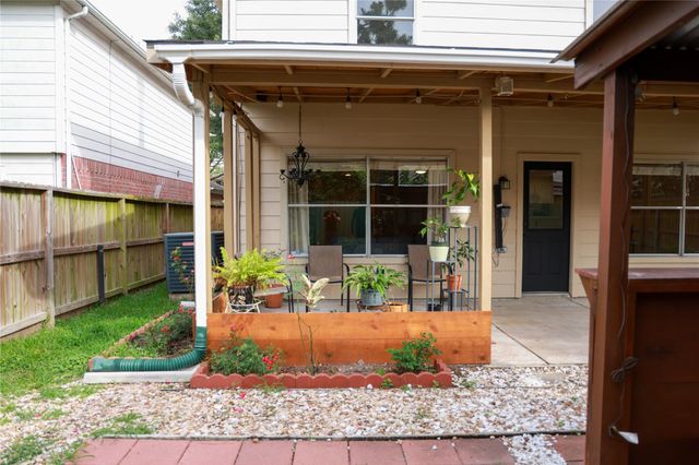 807 Oak West, Houston, TX 77073