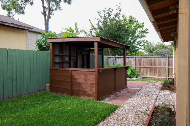 807 Oak West, Houston, TX 77073