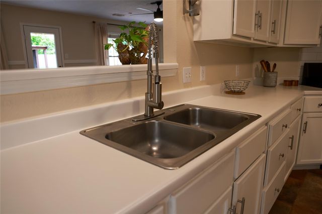 807 Oak West, Houston, TX 77073