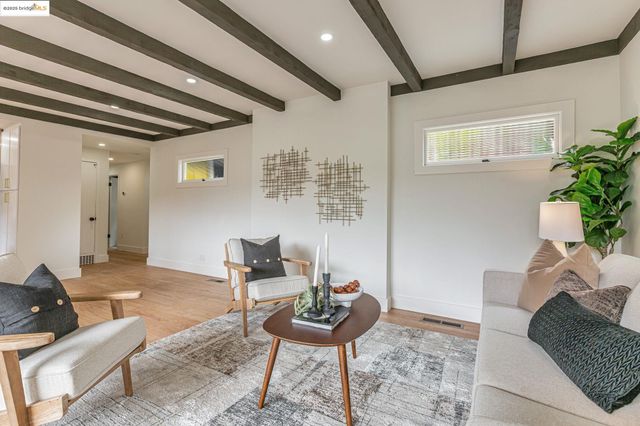 2 Hillcrest Ct, San Anselmo, CA 94960