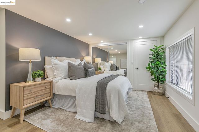 2 Hillcrest Ct, San Anselmo, CA 94960