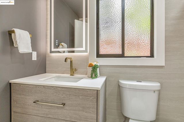 2 Hillcrest Ct, San Anselmo, CA 94960