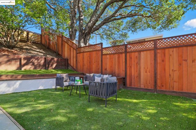 2 Hillcrest Ct, San Anselmo, CA 94960