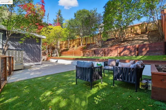 2 Hillcrest Ct, San Anselmo, CA 94960