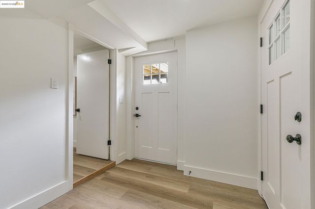 2 Hillcrest Ct, San Anselmo, CA 94960