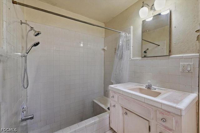 2124 Sunrise BLVD, Fort Myers, FL 33907