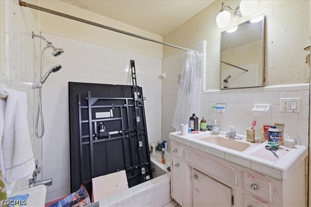 2124 Sunrise BLVD, Fort Myers, FL 33907