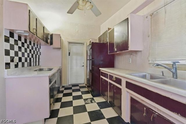 2124 Sunrise BLVD, Fort Myers, FL 33907