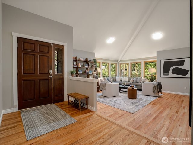 3726 219th Avenue SE, Sammamish, WA 98075