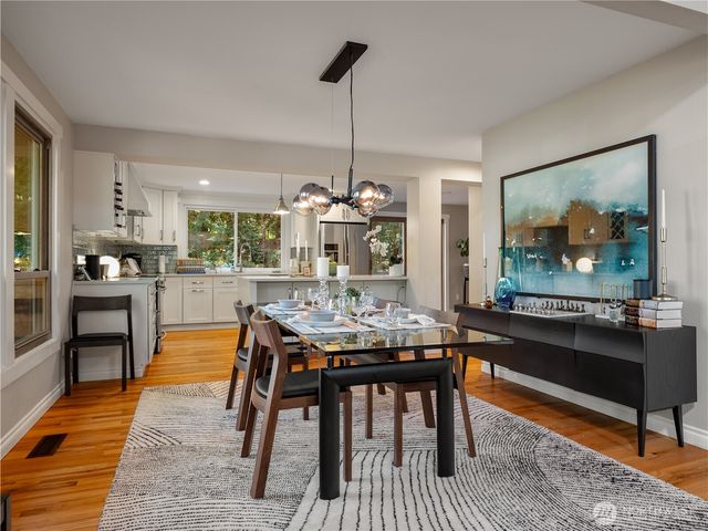 3726 219th Avenue SE, Sammamish, WA 98075