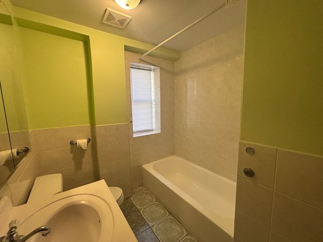 11710 S Halsted Street, Chicago, IL 60628