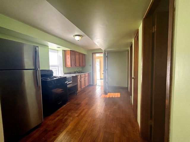 11710 S Halsted Street, Chicago, IL 60628