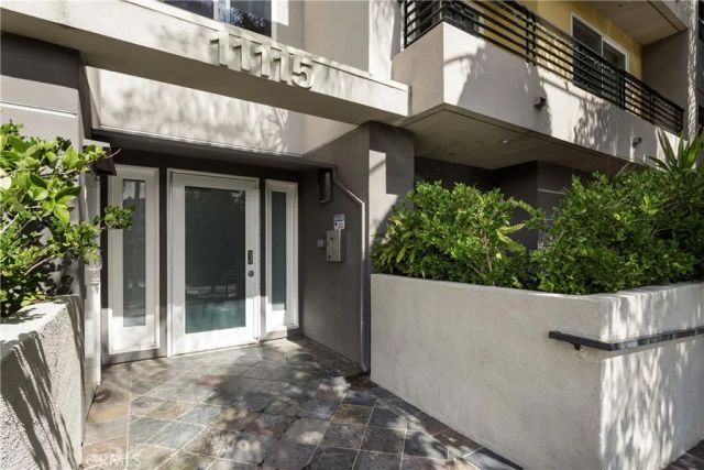 11115 Acama 207, Studio City, CA 91602