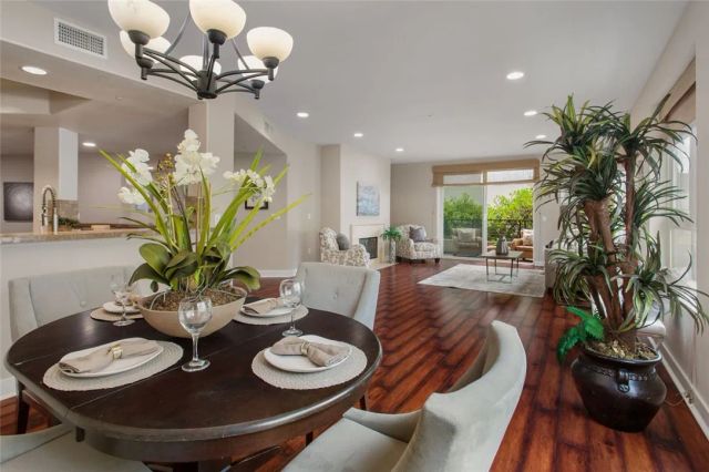 11115 Acama 207, Studio City, CA 91602