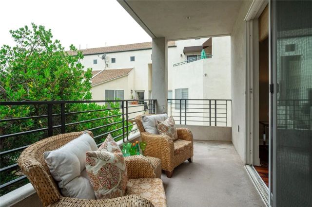 11115 Acama 207, Studio City, CA 91602