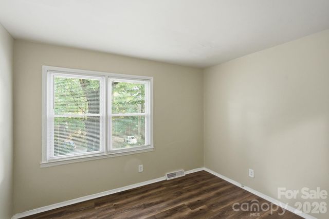 6805 Deanwood Place, Charlotte, NC 28217